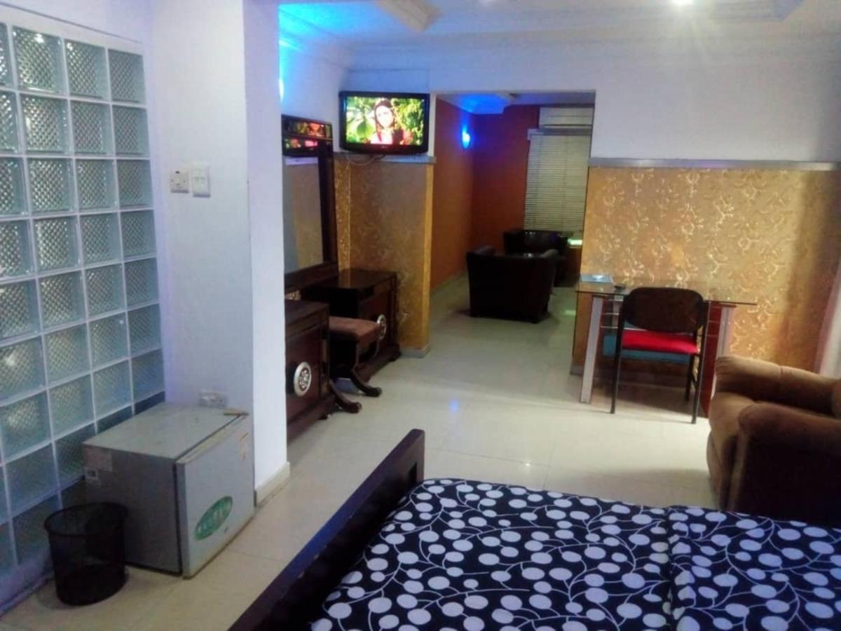 Theodawn Hotels @ Suite 29 Ikeja Exterior foto