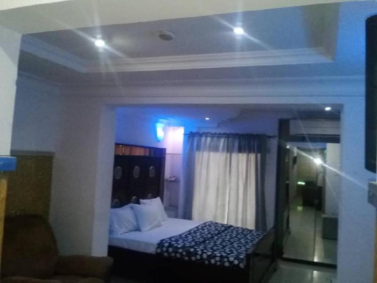 Theodawn Hotels @ Suite 29 Ikeja Exterior foto