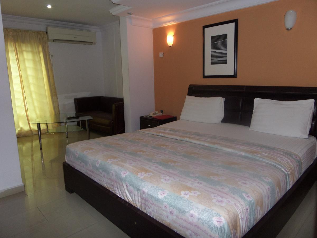 Theodawn Hotels @ Suite 29 Ikeja Exterior foto