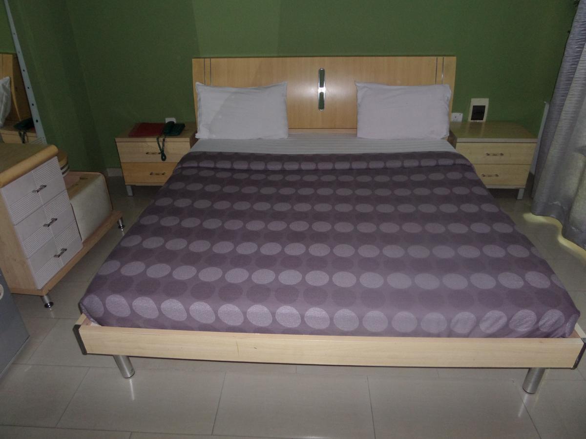 Theodawn Hotels @ Suite 29 Ikeja Exterior foto