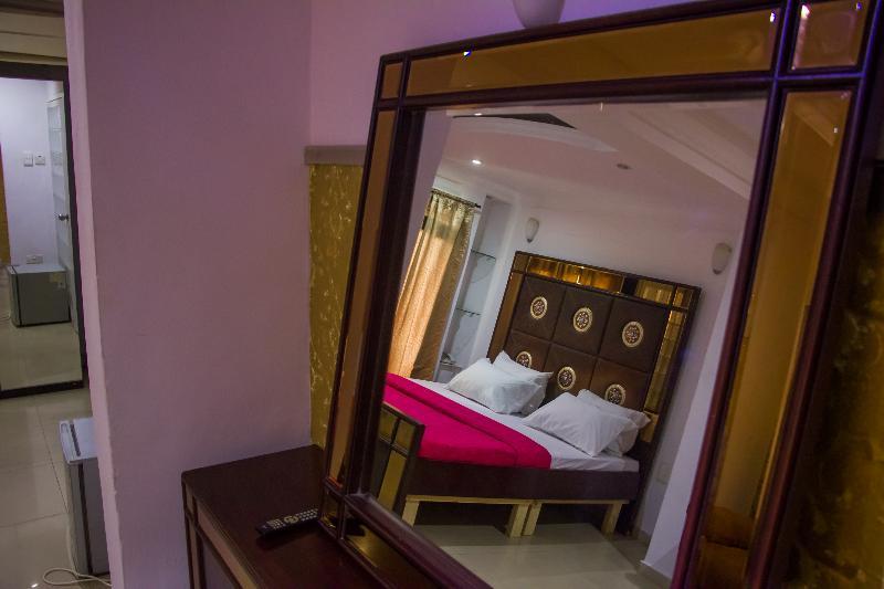 Theodawn Hotels @ Suite 29 Ikeja Exterior foto